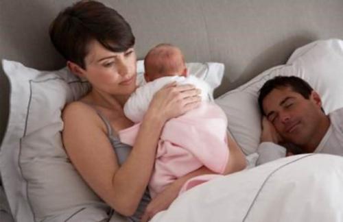 导致新妈妈抑郁的三大原因 如何避免产后抑郁症