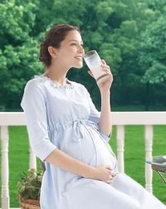 孕妇需要喝奶粉吗和其好处及注意事项
