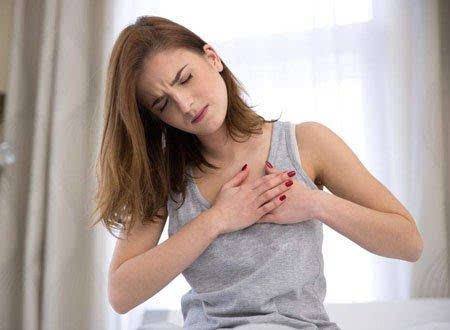 四个异常症状暗示乳腺增生 乳腺癌中意的人